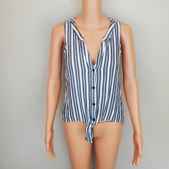 Sanctuary stripe Sleeveless button down shirt - Picture 11 of 12
